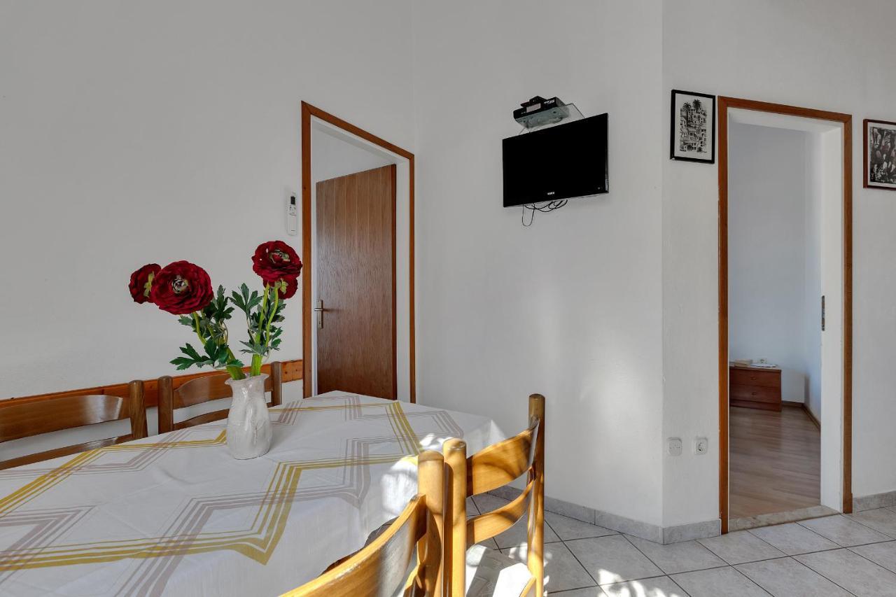 Apartments Tihomir Musac Omiš Exterior foto